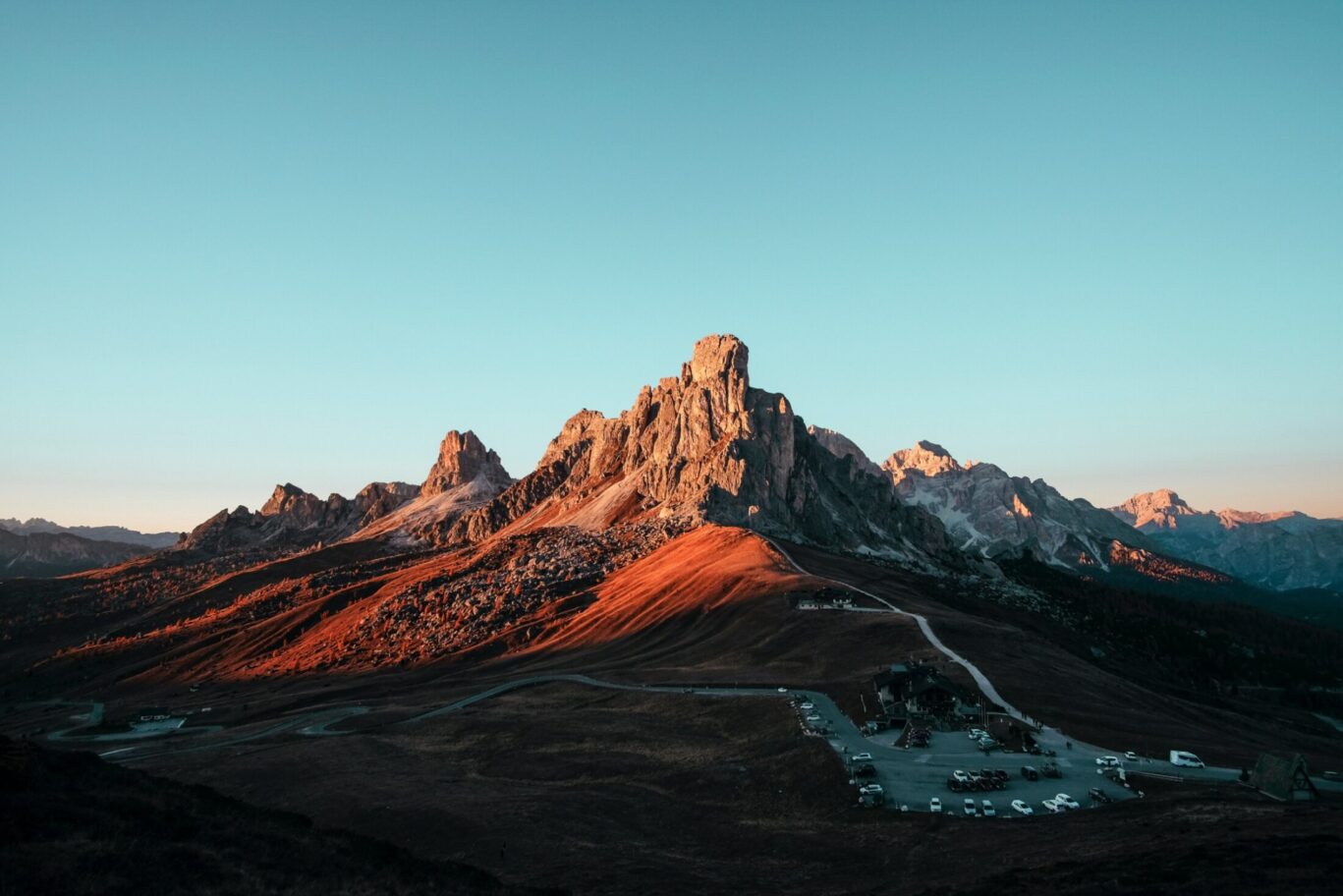 https://unsplash.com/photos/CSpjU6hYo_0
