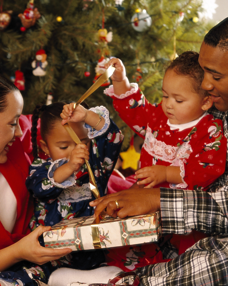 Christmas Resi Present Opening Inclusion